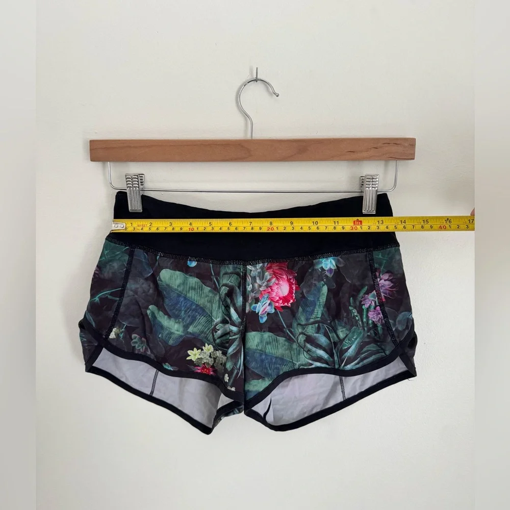 Lululemon Activewear Set - Floral Sports Bra & Shorts - Picture 5 of 10